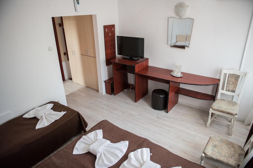 Hotel Dynes Eforie Nord Exteriör bild